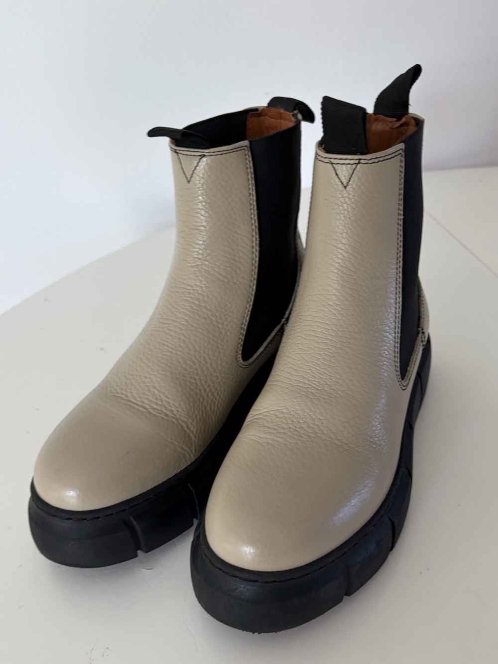 Shoe The Bear Tove Cream Leather Chunky Chelsea Boots Size 37